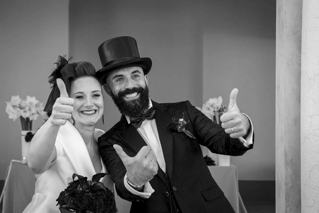 elegant and unconventional wedding where black and white became part of the story.